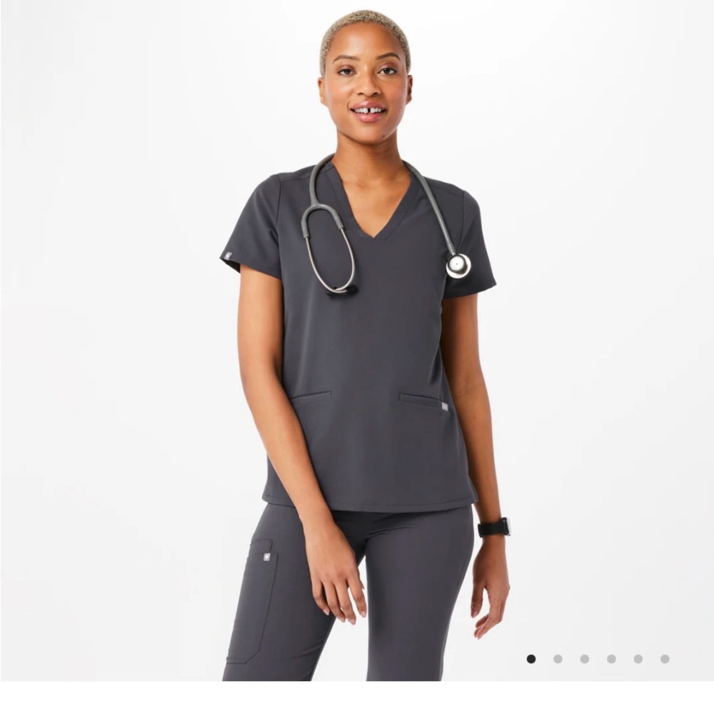 Figs Charcoal scrub set